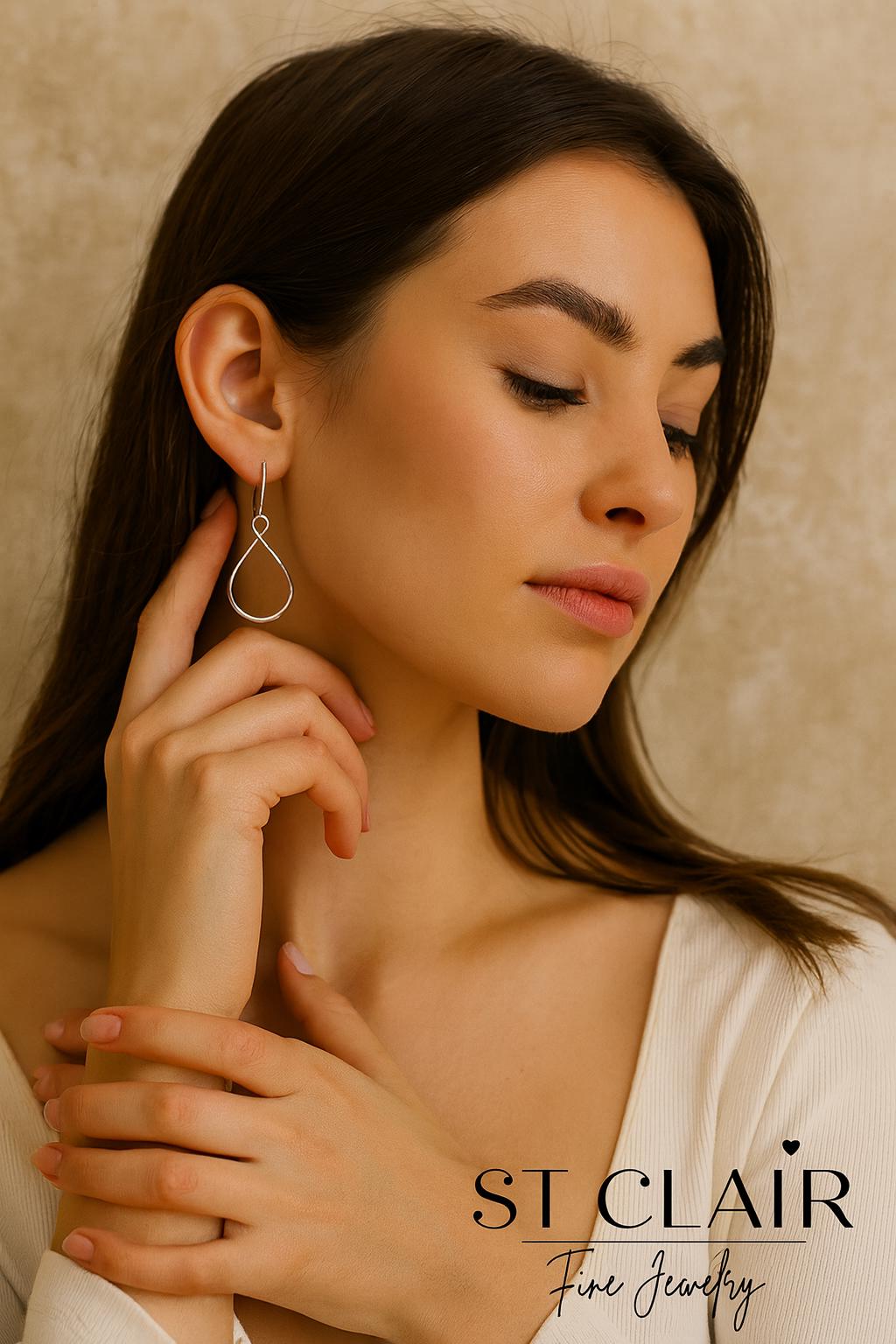 teardrop earrings, gold earrings, modern earrings, gold earrings, minimalist earrings, women's earrings, gold jewelry, women's jewelry, st clair fine jewelry, earrings