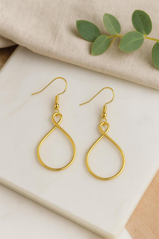 teardrop earrings, gold earrings, modern earrings, gold earrings, minimalist earrings, women's earrings, gold jewelry, women's jewelry, st clair fine jewelry, earrings